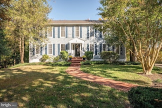900 Clifton Dr, Alexandria, VA 22308