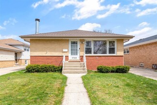 3769 Scott St, Schiller Park, IL 60176