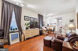 1815 Pine St Unit 1R, Philadelphia, PA 19103