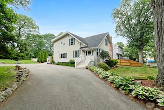 74 Glendale Rd, Braintree, MA 02184