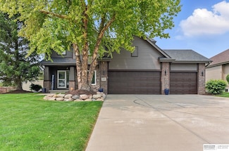 15670 King St, Bennington, NE 68007
