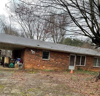 4921 Pine Hall Rd, Walkertown, NC 27051