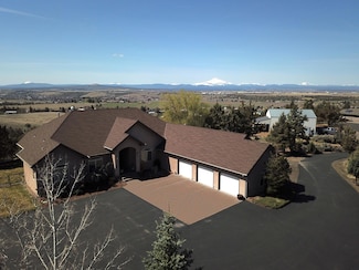 1115 NE Clark Dr, Madras, OR 97741