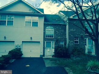 835 Lilly Ln, Trenton, NJ 08638