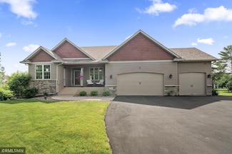 6831 Centerville Rd, Hugo, MN 55038
