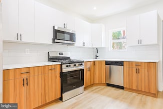 5520 Pemberton St, Philadelphia, PA 19143