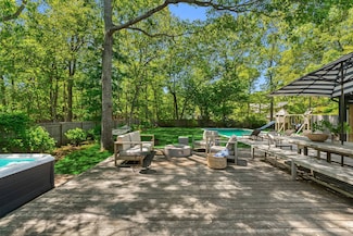 234 Norfolk Dr, East Hampton, NY 11937