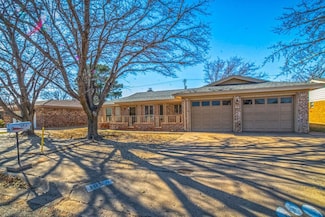 105 N Terry Dr, Slaton, TX 79364
