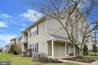 3104 Society Place Unit B2, Newtown, PA 18940