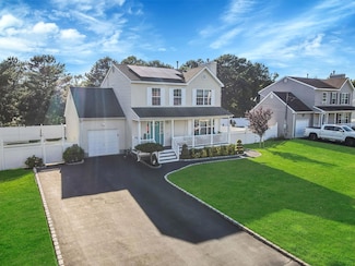 914 Doane Ave, Bellport, NY 11713