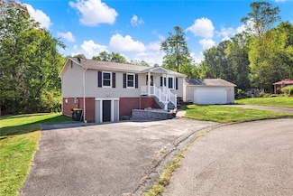 611 Manorview Ln, West Newton, PA 15089
