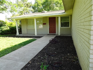 811 Vinecrest Ln, Richardson, TX 75080