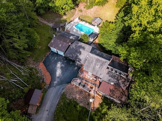 450 Taylor Rd, Pikeville, KY 41501