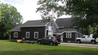 41 Pine St, Alton, NH 03809
