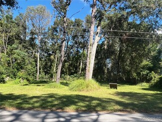 2455 E North St, Inverness, FL 34453