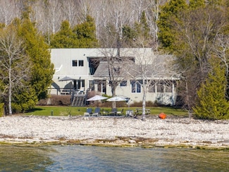 6071 Lady Slipper Rd, Sturgeon Bay, WI 54235