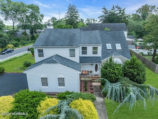 13 Shainy Ln, Matawan, NJ 07747