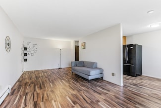 4101 Parklawn Ave Unit 104, Edina, MN 55435