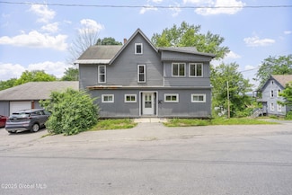 16 Steele Ave, Gloversville, NY 12078
