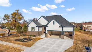 29697 Red Fox Ln, Chesterfield, MI 48047