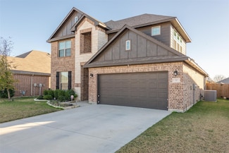 717 Seabourne Dr, Fort Worth, TX 76179