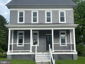 67 Main St, Yorkana, PA 17406