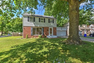 2274 W Forest Ave, Decatur, IL 62522