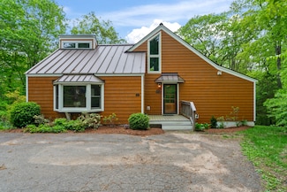 27 Whippoorwill Ln, Bethany, CT 06524