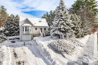 29 Dale Rd, Hooksett, NH 03106