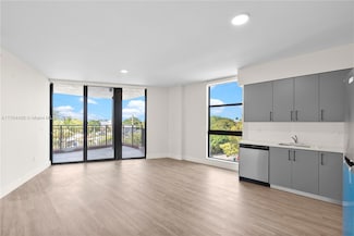 1559 NW 15th Street Rd Unit 310, Miami, FL 33125