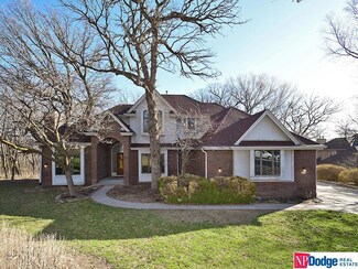 412 Dowding Ct, Bellevue, NE 68005