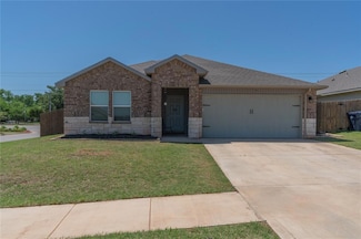 3429 Molly Dr, Yukon, OK 73099