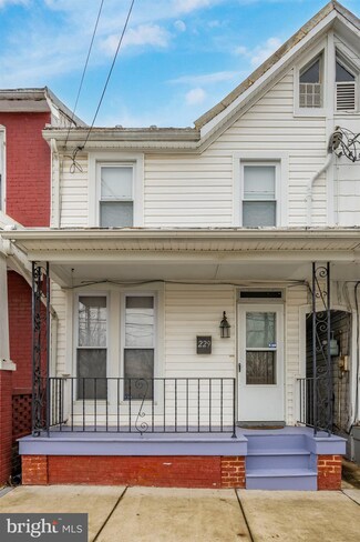 229 Center St, Frederick, MD 21701