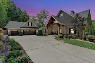 676 N Shore Dr, Cleveland, GA 30528