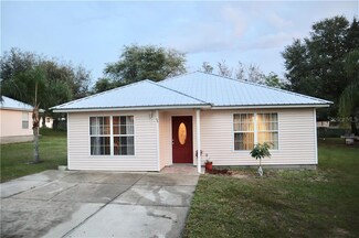 923 Laurel St, Mascotte, FL 34753
