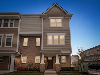 2500 Normandy Rd Unit 41, Royal Oak, MI 48073