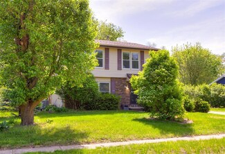 6295 NW 54th Ct, Johnston, IA 50131
