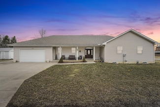 330 Station St E, Ashville, OH 43103