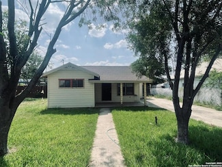 506 S 5th St, Carrizo Springs, TX 78834