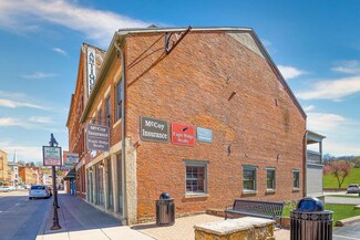 412 S Main St, Galena, IL 61036