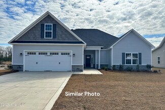 607 Salty Marsh Ln, Jacksonville, NC 28546