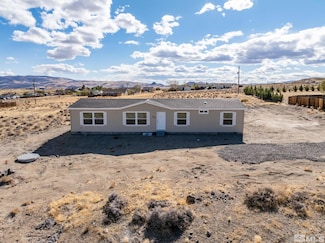 1435 W 8th St, Silver Springs, NV 89429