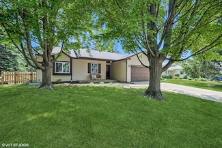 204 Barnwood Trail, McHenry, IL 60050