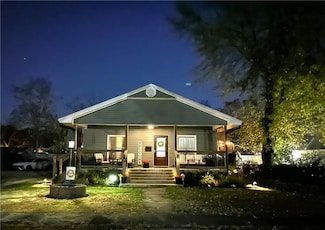 312 E Lee St, Nevada, MO 64772