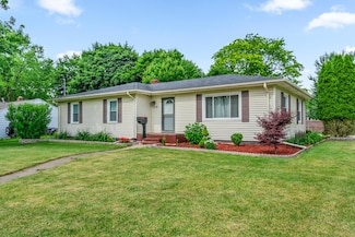 729 Chrysler St, Kalamazoo, MI 49048