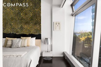 166 Perry St Unit 4A, New York, NY 10014