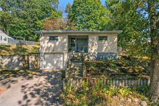 613 Prospect St, Woonsocket, RI 02895