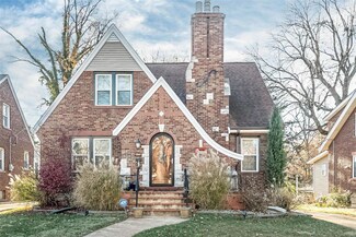 8268 Glen Echo Dr, Saint Louis, MO 63121