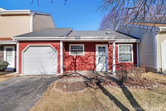 684 Yale Ln Unit 2, Island Lake, IL 60042