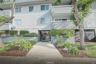 4406 Cahuenga Blvd Unit 107, Toluca Lake, CA 91602